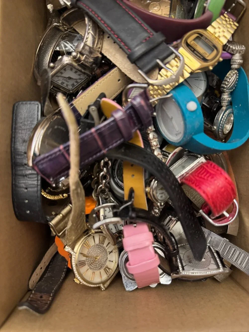 Bulk Watch Lot 4.5 LBS Mixed Vintage Modern Watches Reseller Parts Repair